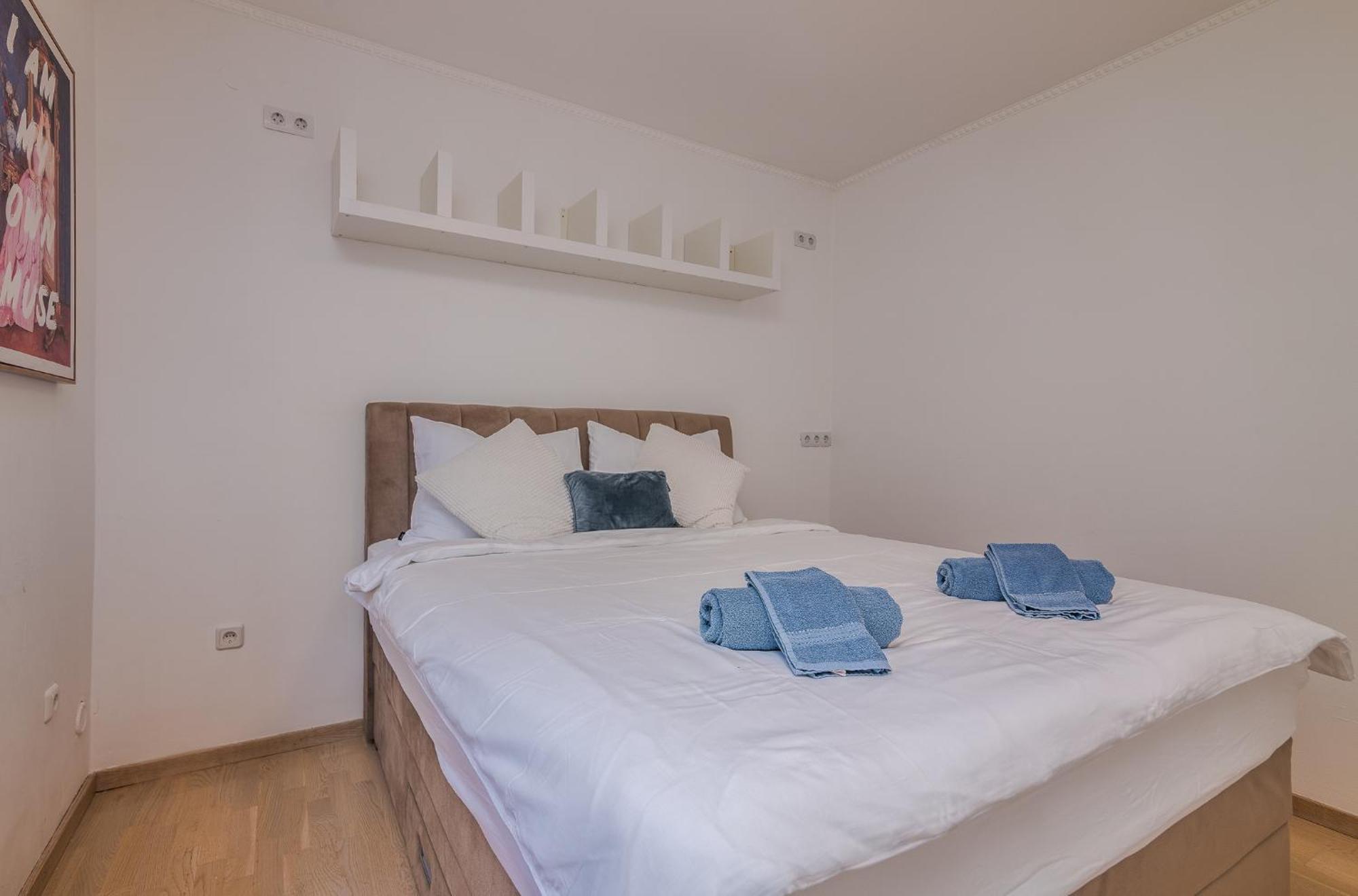 Apartments Stella & Luna 크르크 외부 사진